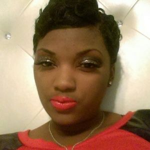 Meet your Posher, Briana