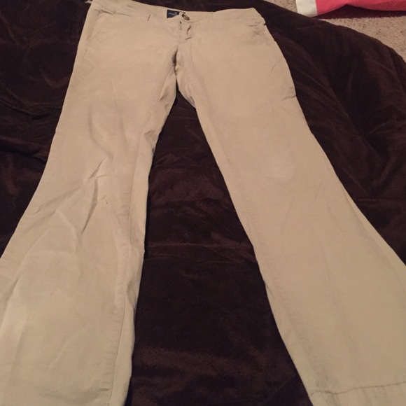 khaki kick boot style american eagle pants!