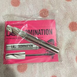 Lash domination by Bare Minerals