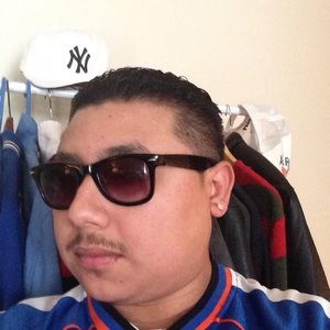 Meet your Posher, Andres