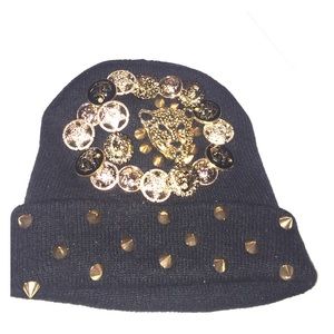Studded button decorated hat