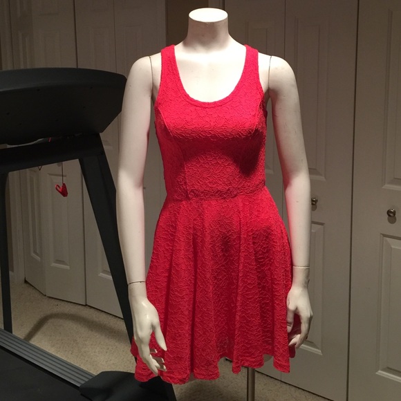 Coral lace sundress - Picture 1 of 3