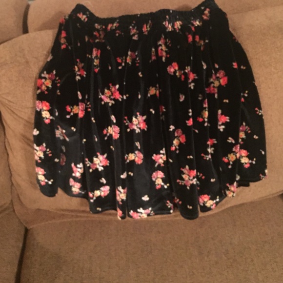 Velvet skirt