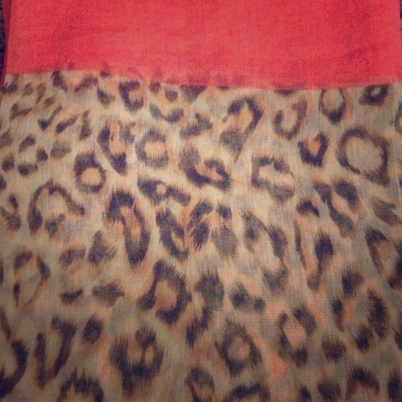 Coral and leopard print scarf - Picture 1 of 2