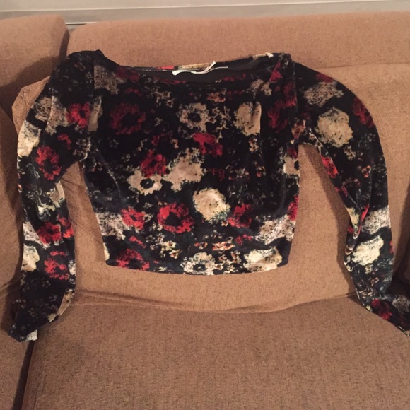 Velvet short top