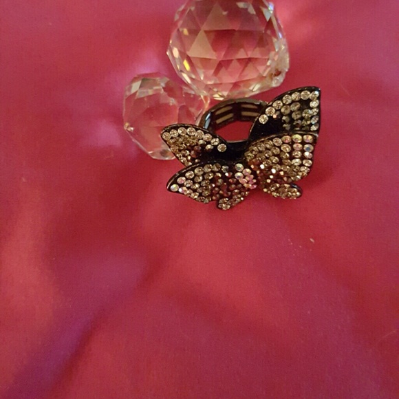 Ring - Picture 3 of 3