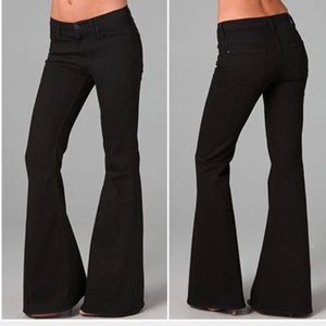 🌟VENUS Black Bell Bottom Jeans🌟