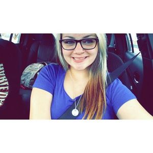 Meet your Posher, Carlee
