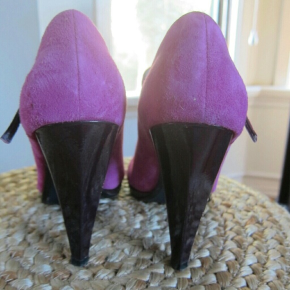 Paolo Linea Size 6 1/2 Fuchsia Suede Peep Toe Pump - Picture 2 of 2