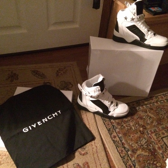 givenchy shoes - Picture 3 of 4