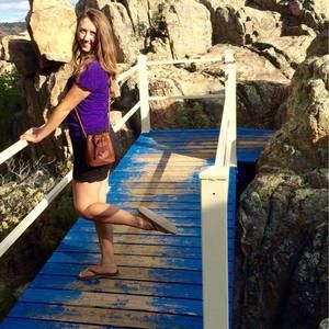 Meet your Posher, Danielle