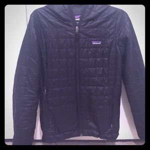 Patagonia Woman's Nano Puff Jacket - black, size S