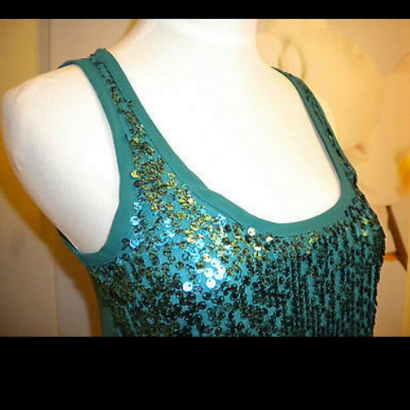 Kirra Bling Sequins Tank Top - Picture 3 of 4