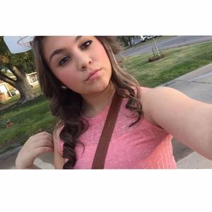 Meet your Posher, Macie