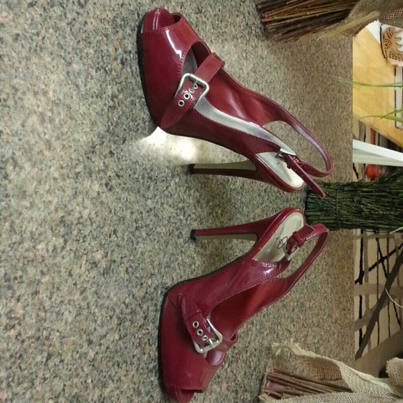 Sexy red open toed heels with design