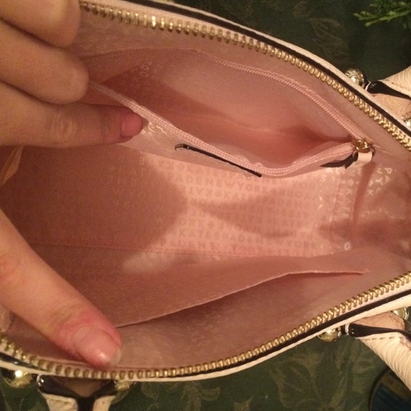 🎉PRICE REDUCED🎉 ! Mini Brantley: Pale pink Bag - Picture 3 of 4