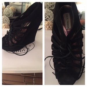 Black wedge very comfortable! Steven madden