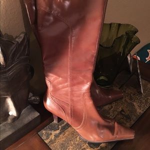 Tan heeled boots