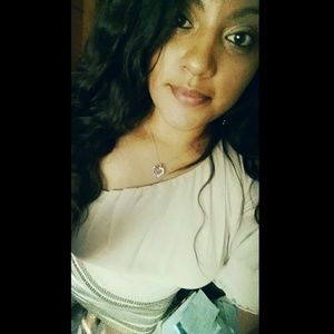 Meet your Posher, Noemi