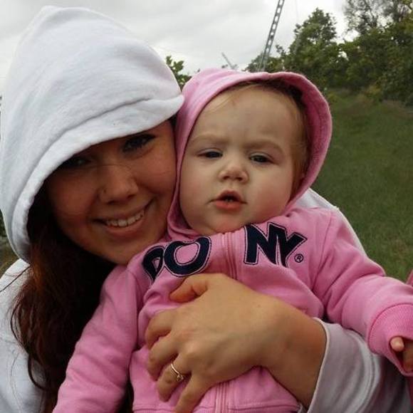 Meet your Posher, Nicole - Picture 1 of 1