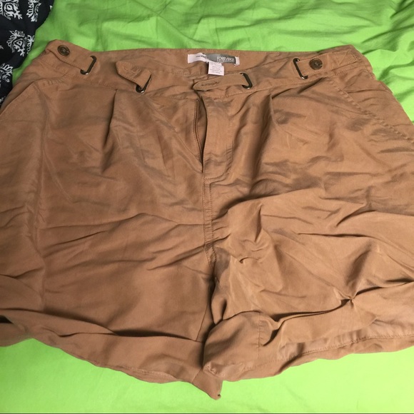 High Waisted Khaki shorts from F21.