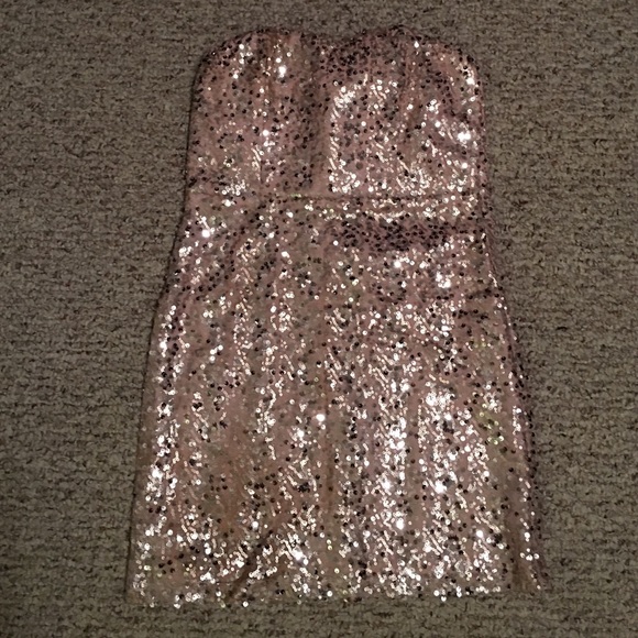 Forever 21 Dresses & Skirts - Light pink NYE sequins dress.