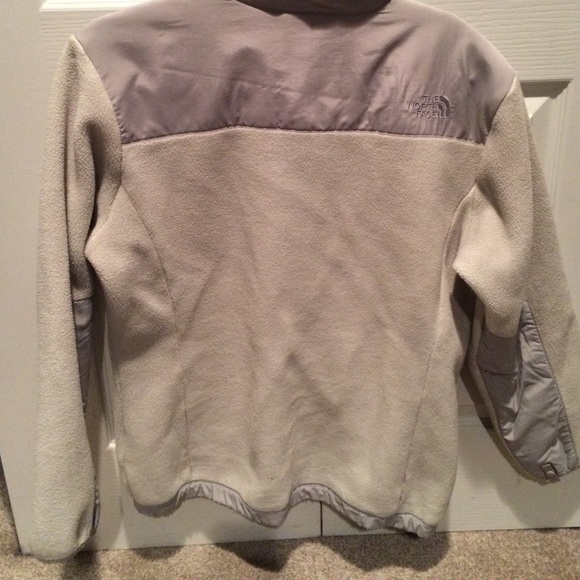 North face Denali jacket - Picture 3 of 3