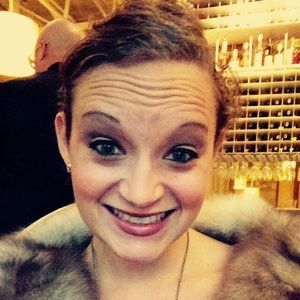 Meet your Posher, Lauren