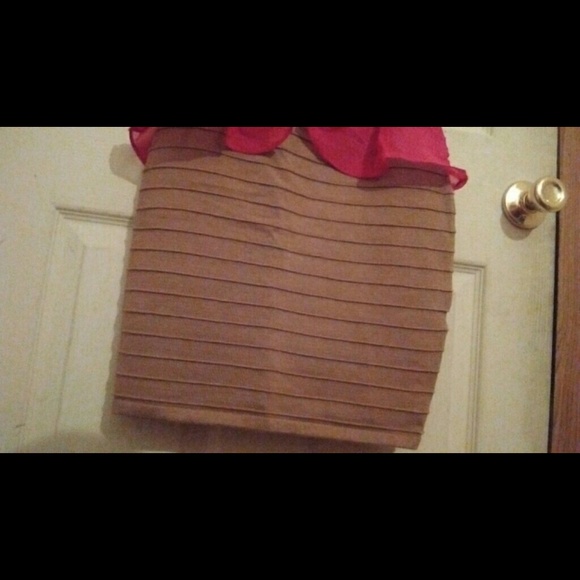 Dress - Picture 2 of 4