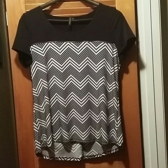 Two - toned comfortable fitting blouse