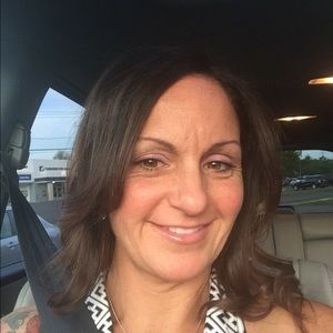 Meet your Posher, Deborah