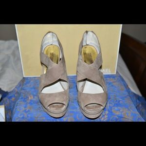 Michael Kors Cross strap heel