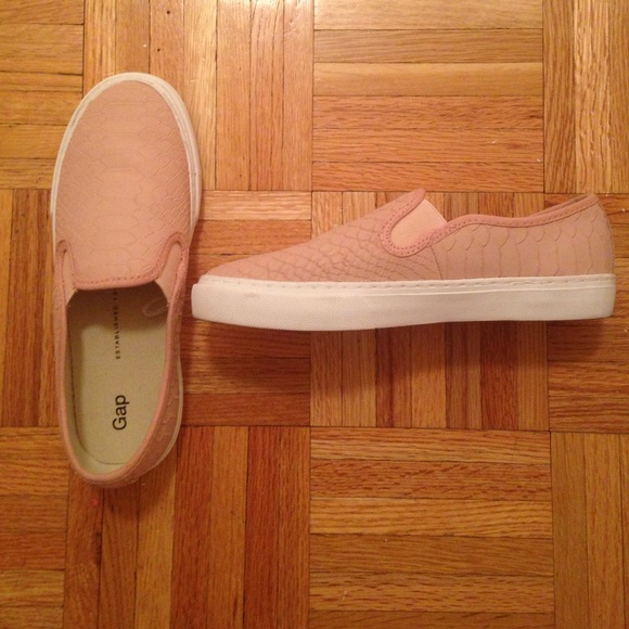 Slip on sneakers