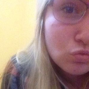 Meet your Posher, Brooke