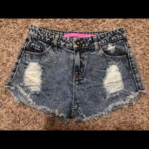 High rise destroyed Jean shorts