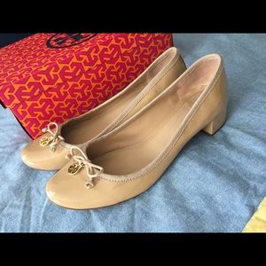 GORGEOUS Tory Burch Chelsea Pump size 9
