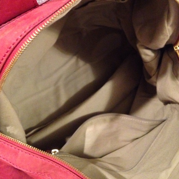 Authentic Givenchy - Picture 4 of 4