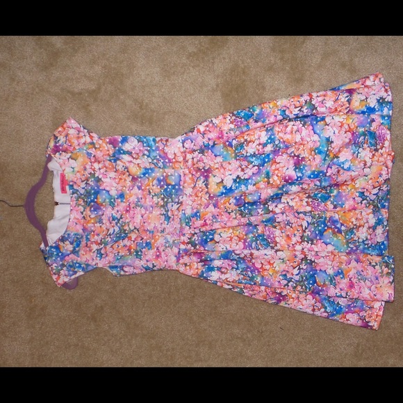 Beautiful dress!