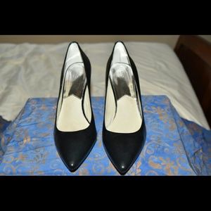 Michael Kors Leather Pumps