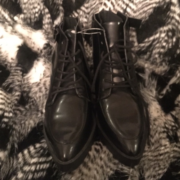 Urban Outfitters Buckle Lace Up Boots - Picture 4 of 4