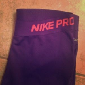 Nike Pro cropped leggings