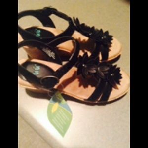 Black sandals with cork wedge