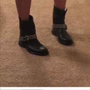 Steve Madden Leather Boots