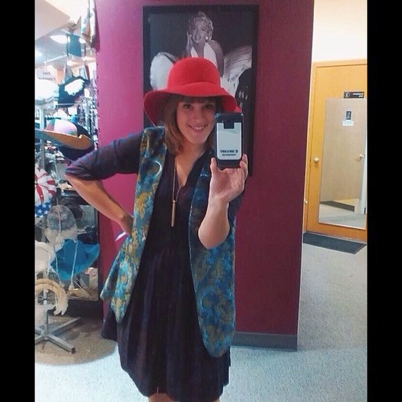 Meet your Posher, Grace - Picture 2 of 3