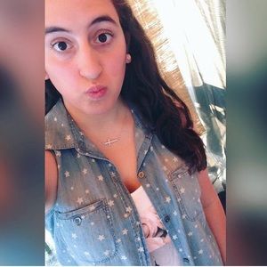 Meet your Posher, Michaela