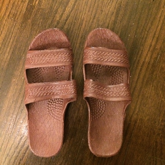 Hawaiian sandals