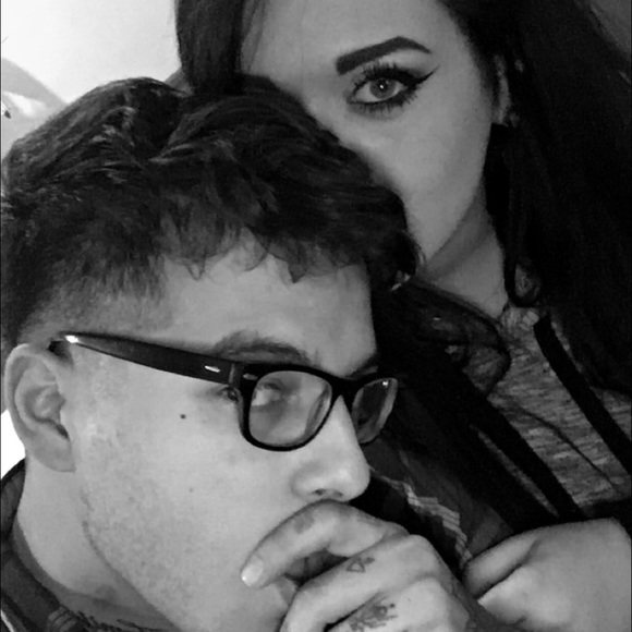 Meet your Posher, K-lee - Picture 2 of 2