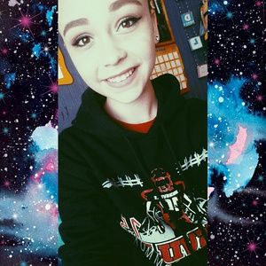 Meet your Posher, Ana