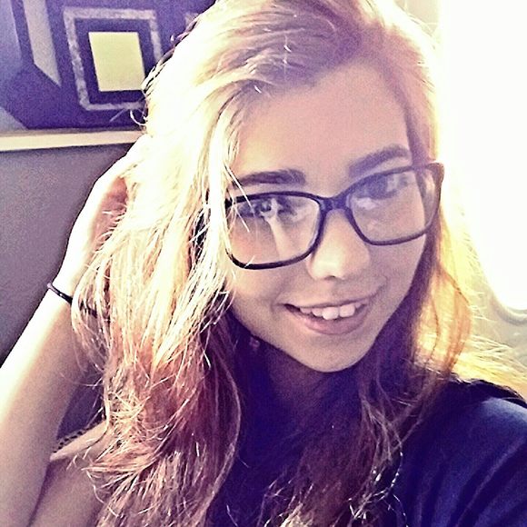 Meet your Posher, Erika - Picture 1 of 1