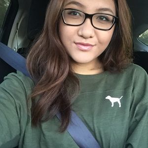 Meet your Posher, Alexis